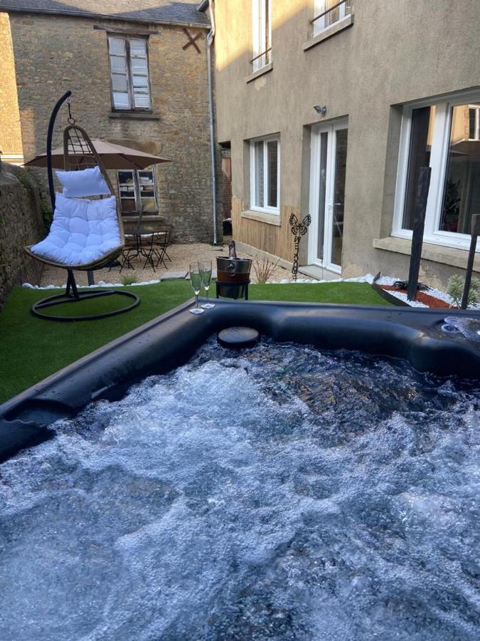 Beau Loft Room Proche Mont Saint Michel Jaccuzi Illimite En Plein Centre آفروشْ المظهر الخارجي الصورة