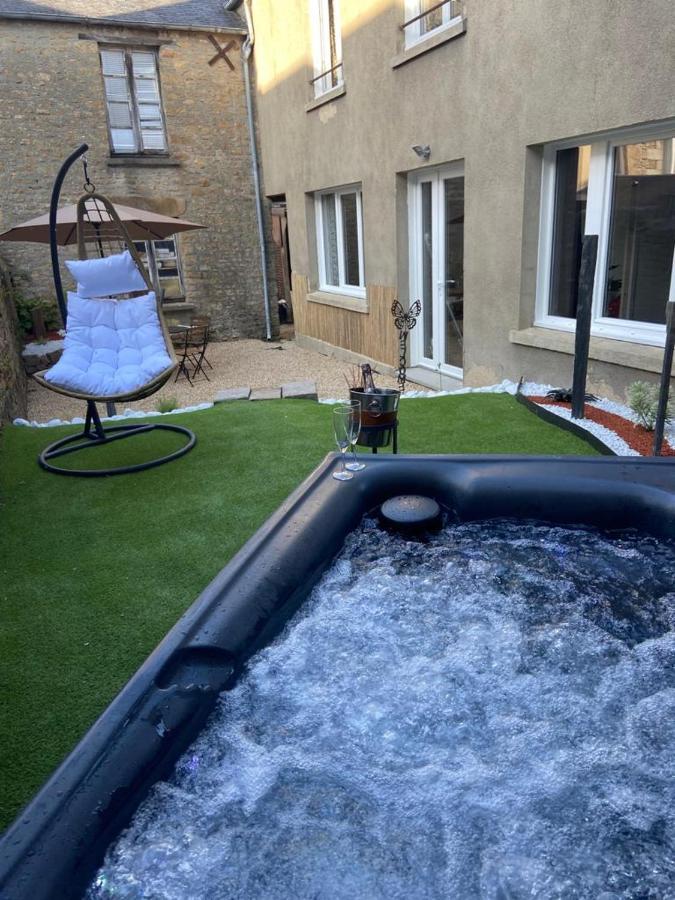 Beau Loft Room Proche Mont Saint Michel Jaccuzi Illimite En Plein Centre آفروشْ المظهر الخارجي الصورة