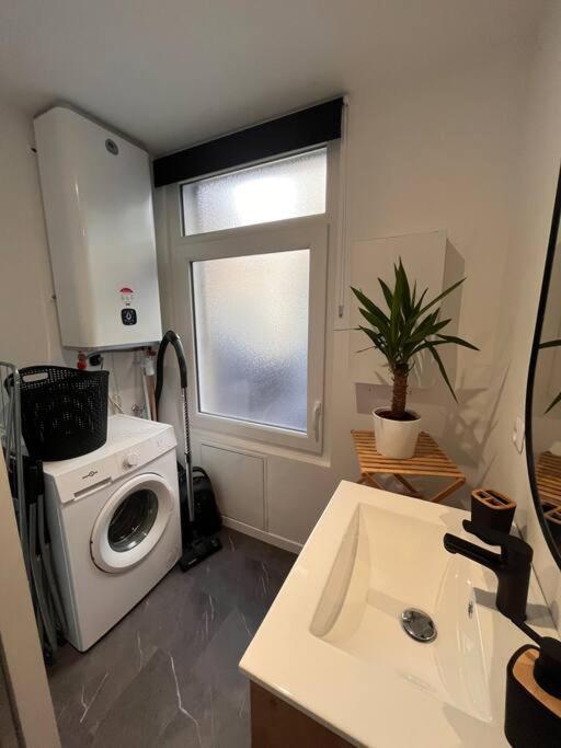 Beau Loft Room Proche Mont Saint Michel Jaccuzi Illimite En Plein Centre آفروشْ المظهر الخارجي الصورة