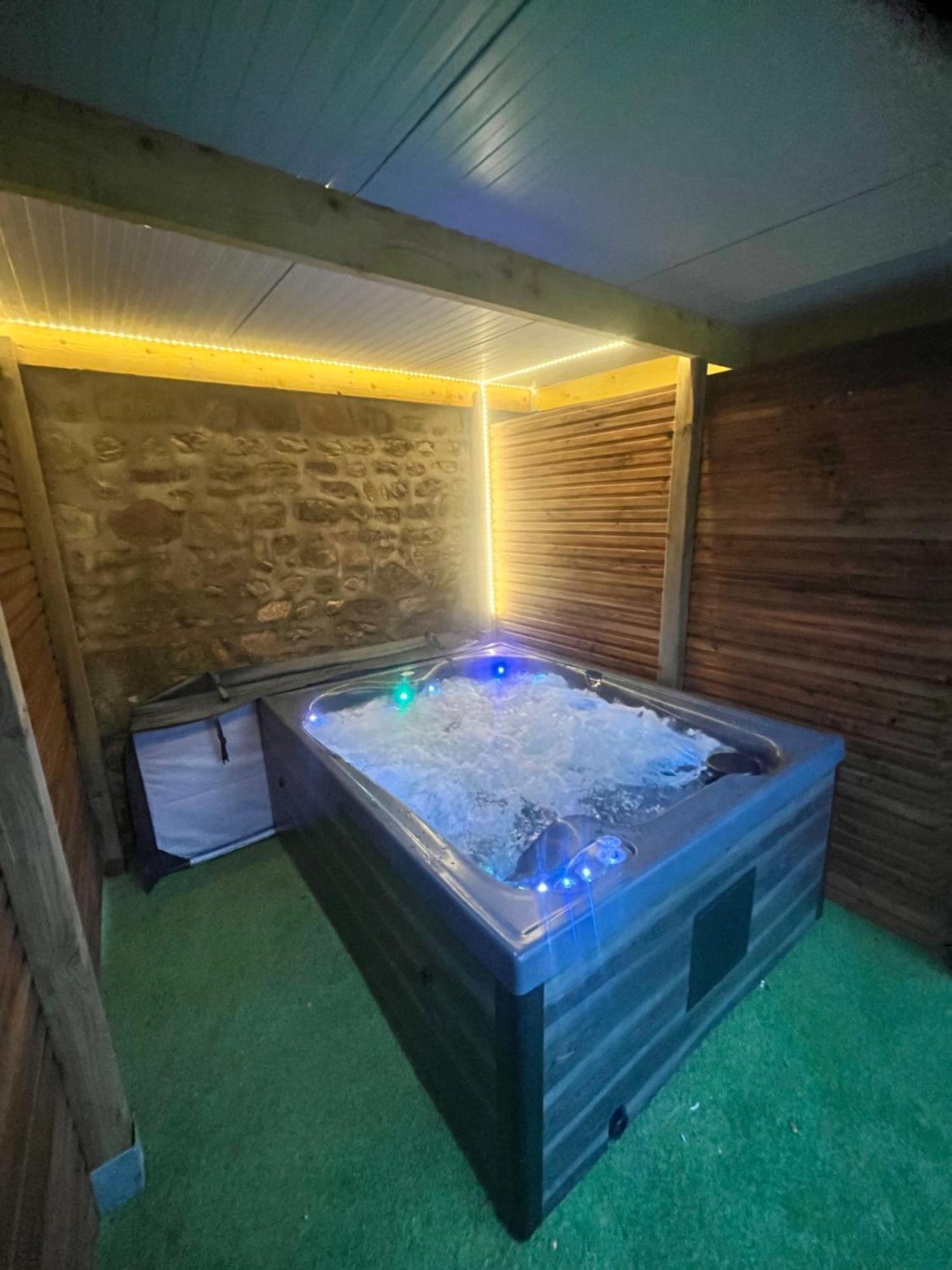 Beau Loft Room Proche Mont Saint Michel Jaccuzi Illimite En Plein Centre آفروشْ المظهر الخارجي الصورة