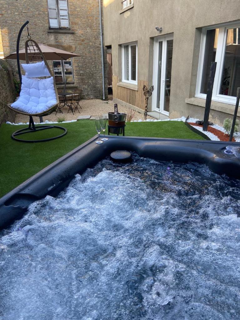 Beau Loft Room Proche Mont Saint Michel Jaccuzi Illimite En Plein Centre آفروشْ المظهر الخارجي الصورة